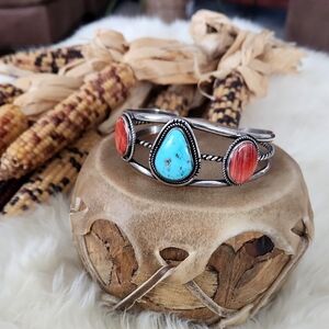 Beautiful Vintage Native American Navajo Large Turquoise & Spiny Oyster Cuff 🩵
